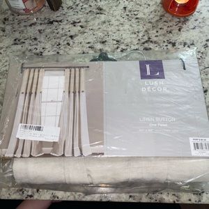 Linen button curtain